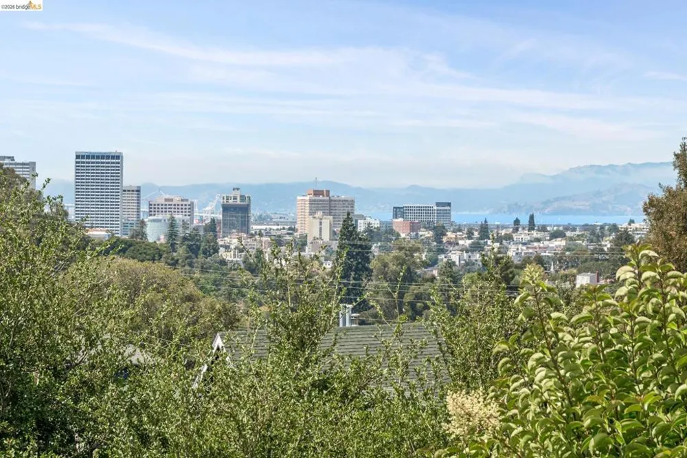 3943 Park Blvd Oakland, CA 94602