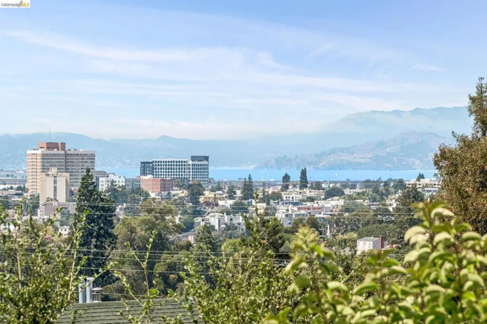 3943 Park Blvd Oakland, CA 94602
