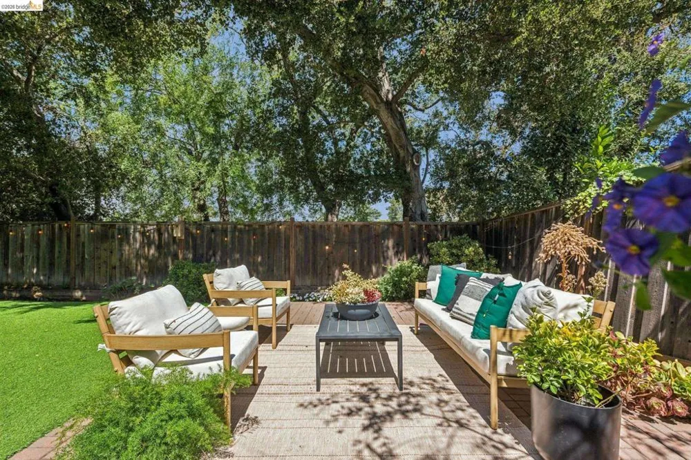 3943 Park Blvd Oakland, CA 94602