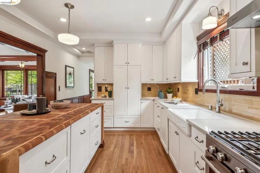 3943 Park Blvd Oakland, CA 94602