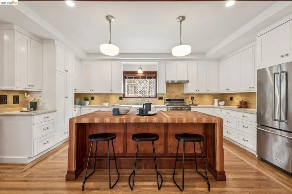 3943 Park Blvd Oakland, CA 94602