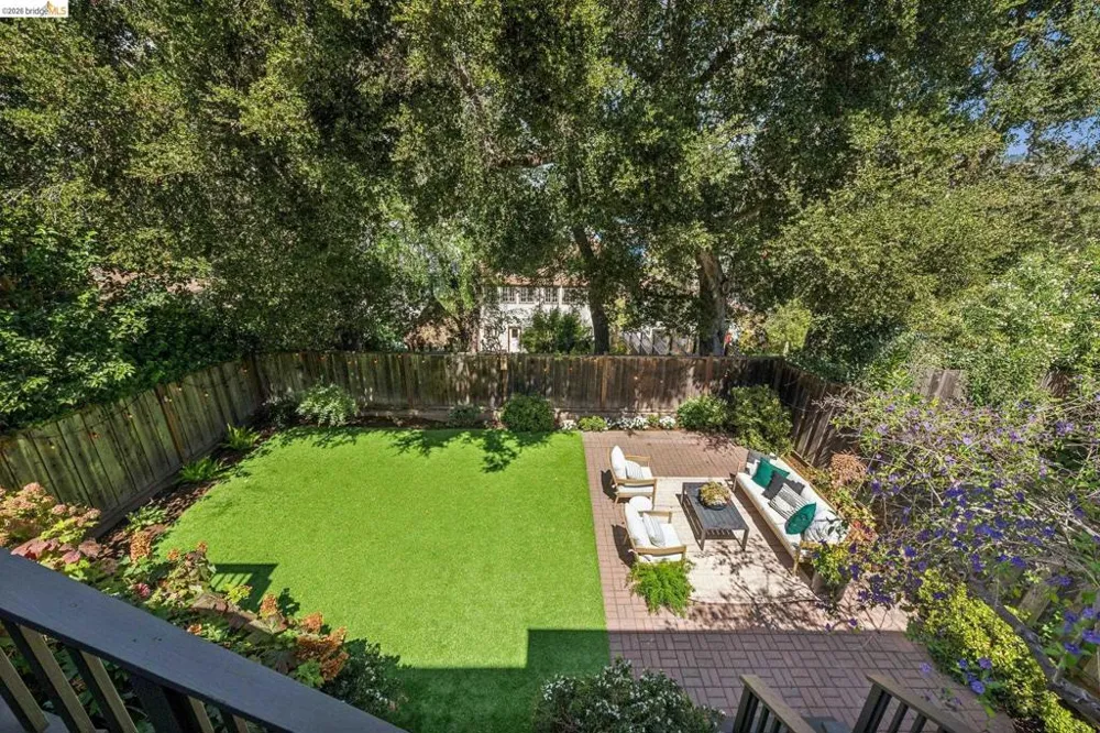 3943 Park Blvd Oakland, CA 94602