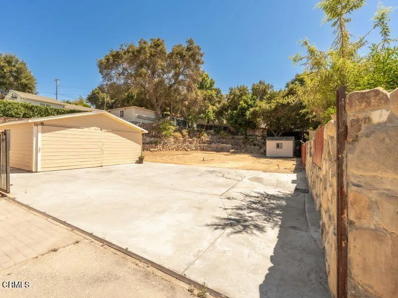 182 Mountain View Street Oak View, CA 93022