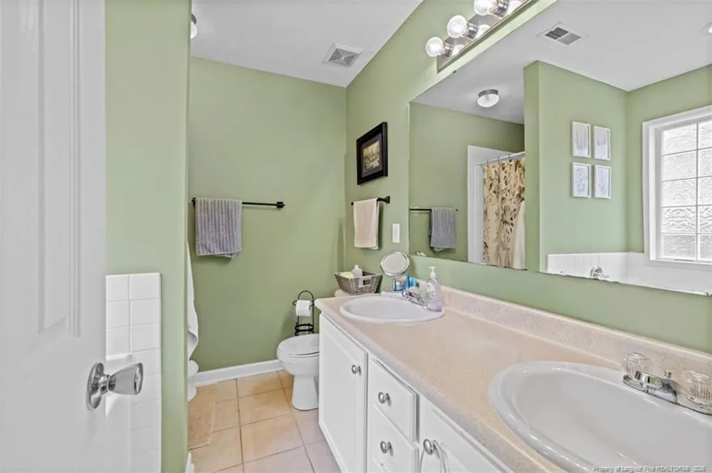 172 Walden Green Drive Raeford, NC 28376