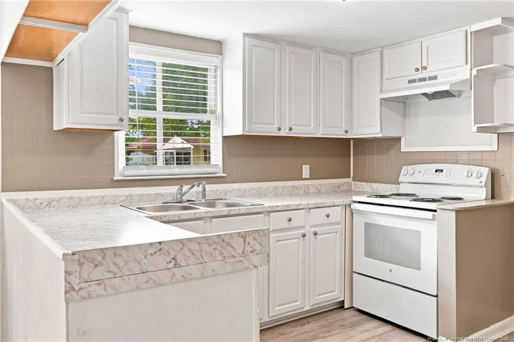 604 Calhoun Street Clinton, NC 28328