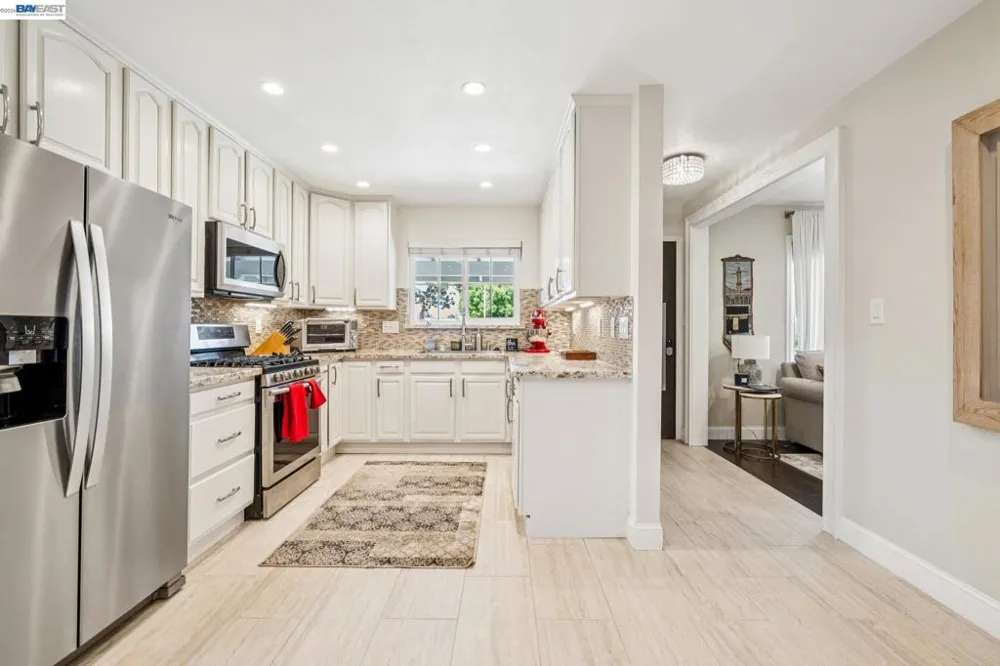 2485 Medallion Dr Union City, CA 94587
