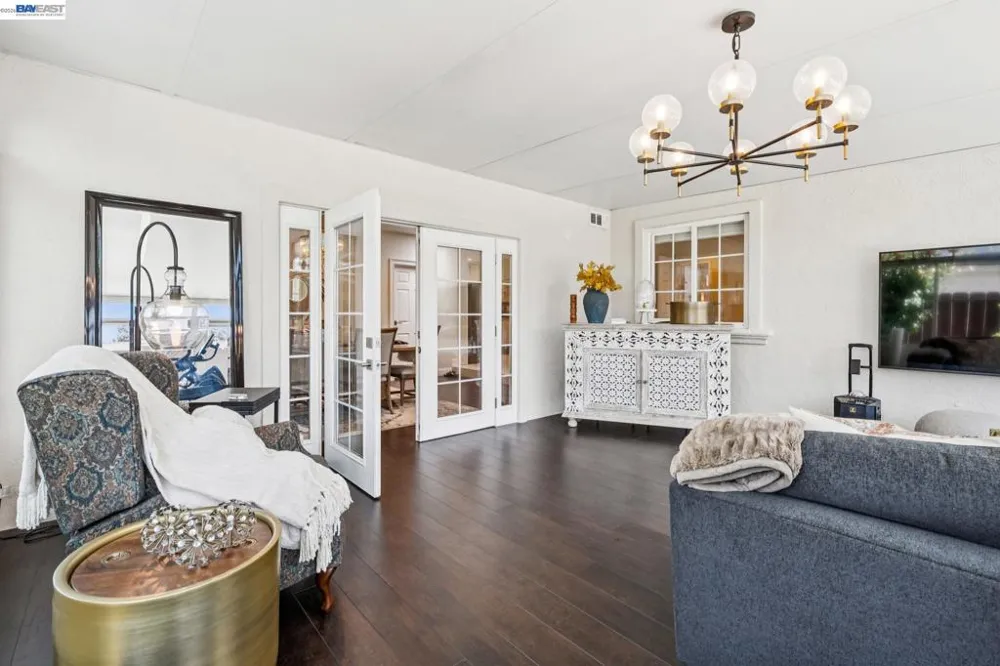 2485 Medallion Dr Union City, CA 94587