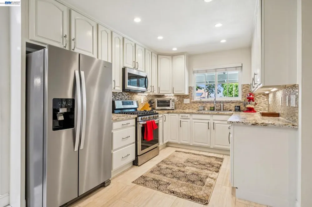 2485 Medallion Dr Union City, CA 94587