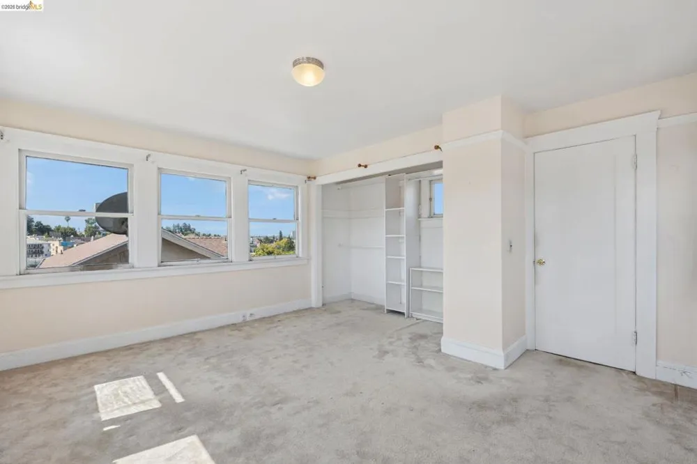 521 Zorah St Oakland, CA 94606