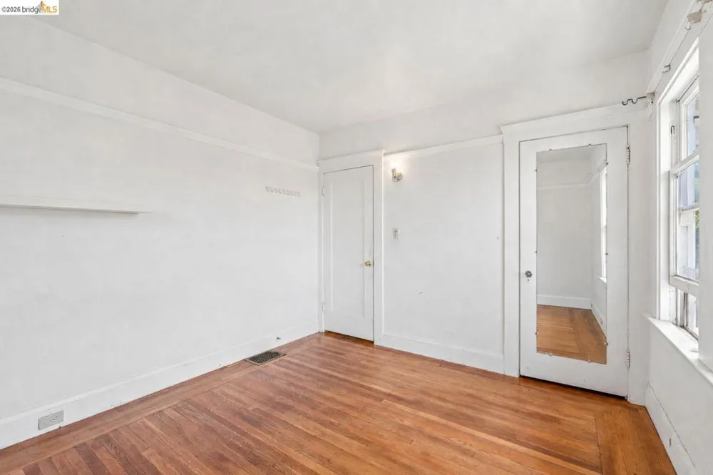 521 Zorah St Oakland, CA 94606