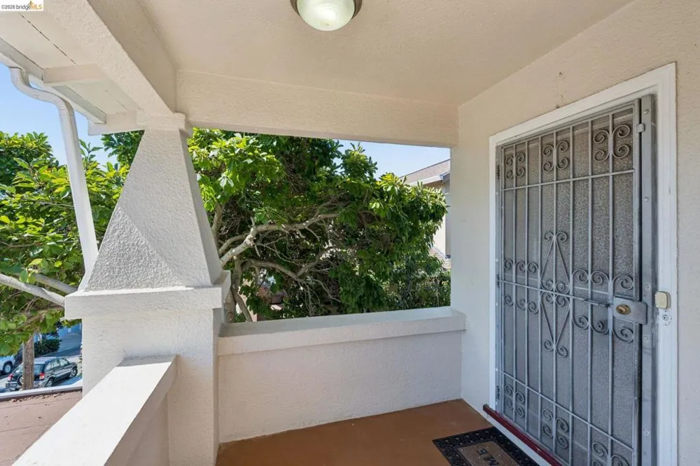 521 Zorah St Oakland, CA 94606