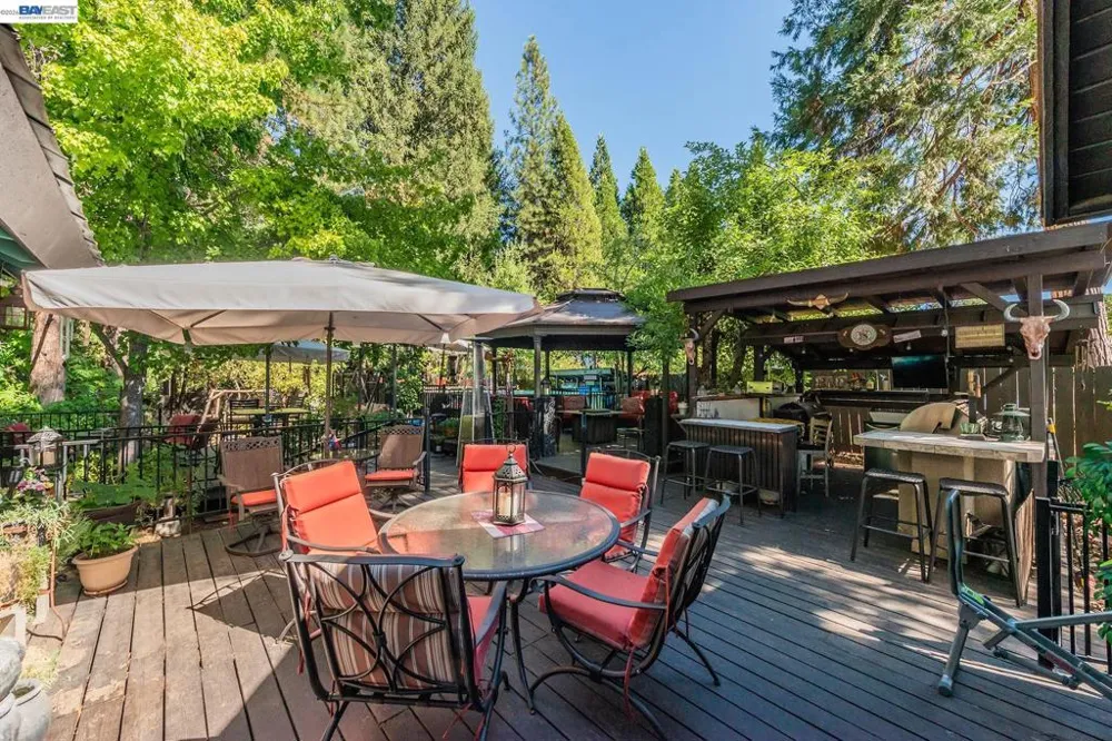 320 Airport Rd Trinity Center, CA 96091