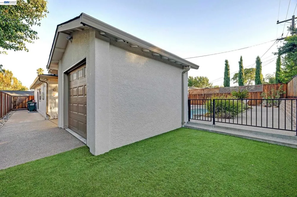 7581 Brighton Dr Dublin, CA 94568