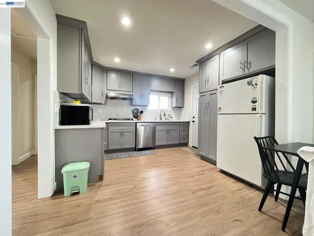 1630 159TH AVE San Leandro, CA 94578