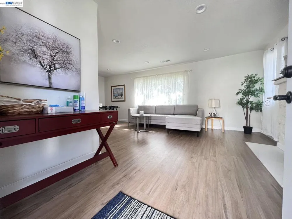 1630 159TH AVE San Leandro, CA 94578