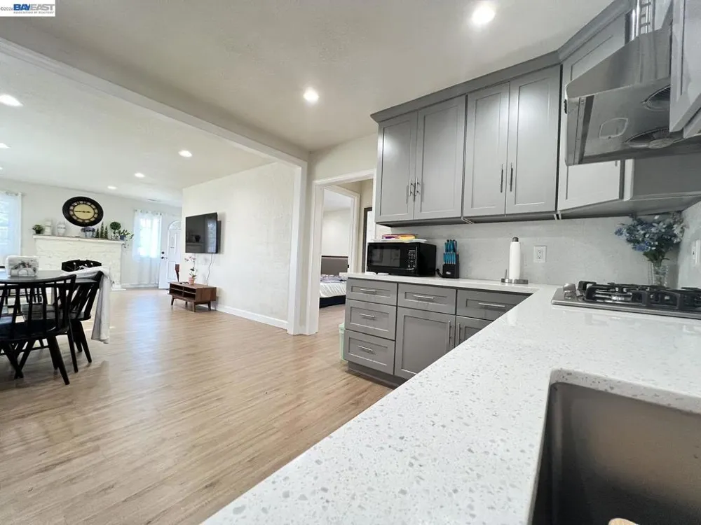 1630 159TH AVE San Leandro, CA 94578