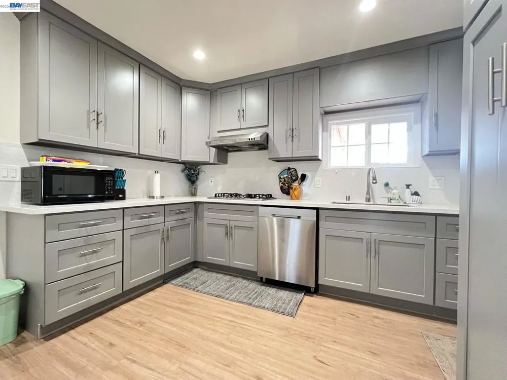 1630 159TH AVE San Leandro, CA 94578