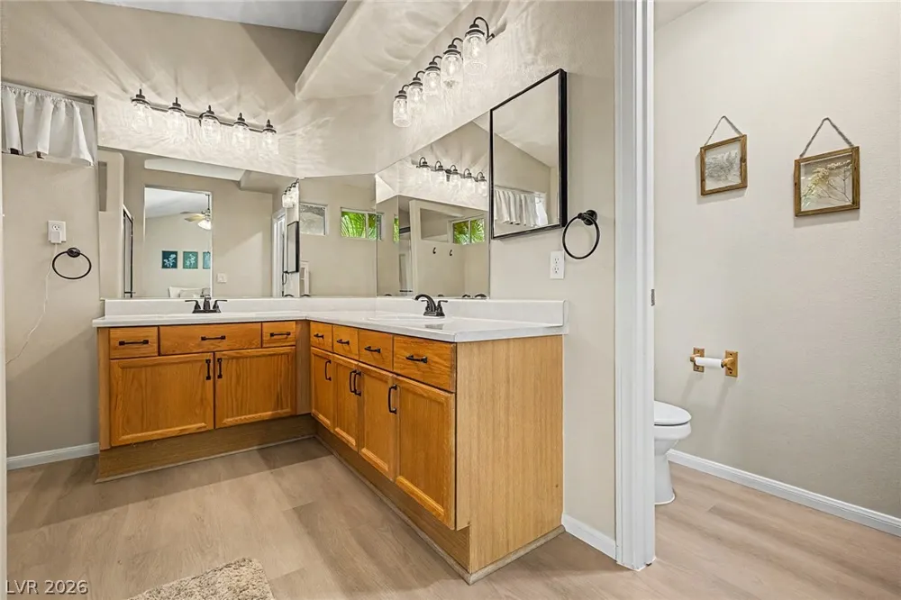 7632 Twisted Pine Avenue Las Vegas, NV 89131