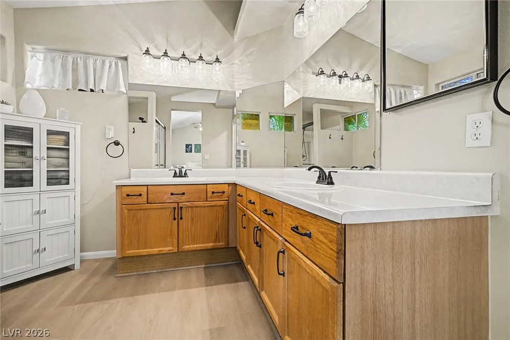 7632 Twisted Pine Avenue Las Vegas, NV 89131