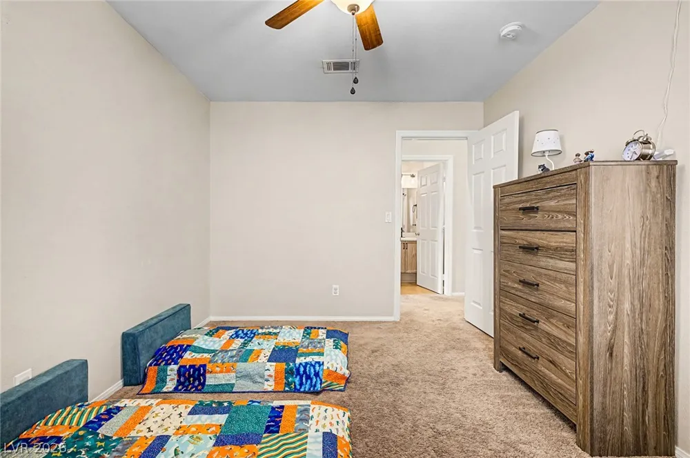 7632 Twisted Pine Avenue Las Vegas, NV 89131