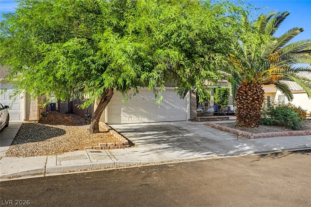 7632 Twisted Pine Avenue Las Vegas, NV 89131