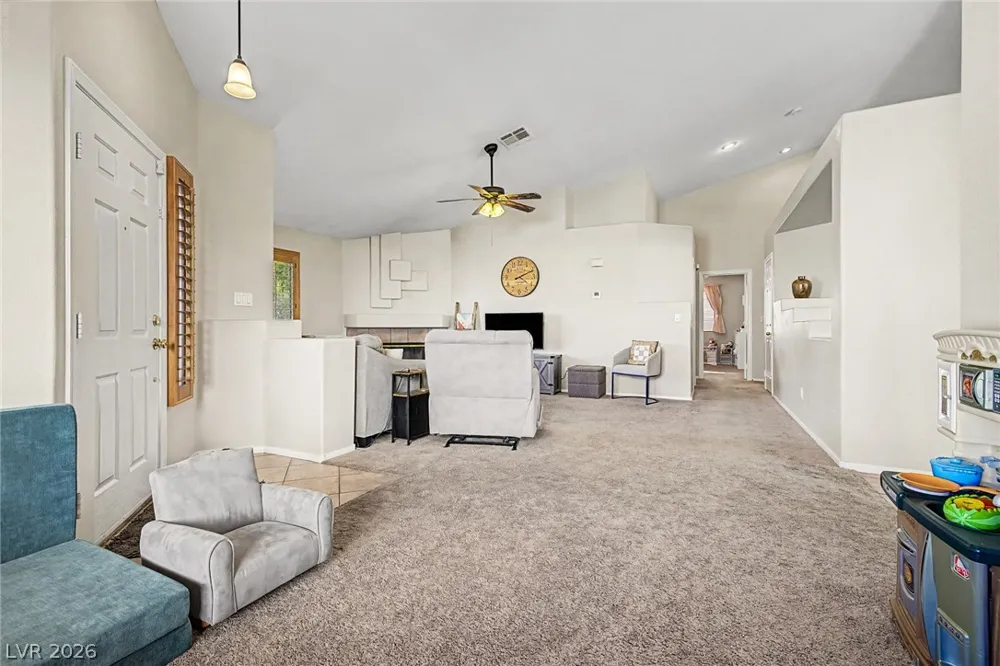 7632 Twisted Pine Avenue Las Vegas, NV 89131