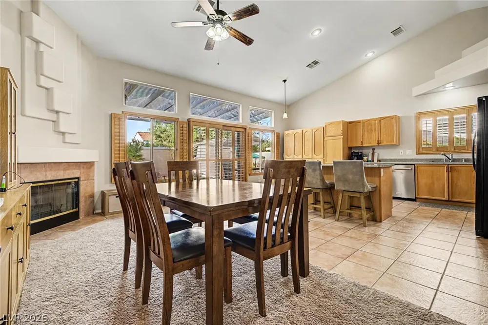 7632 Twisted Pine Avenue Las Vegas, NV 89131