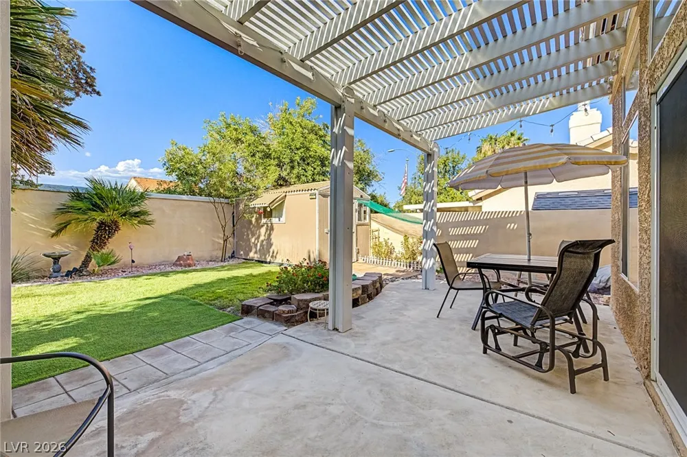 7632 Twisted Pine Avenue Las Vegas, NV 89131