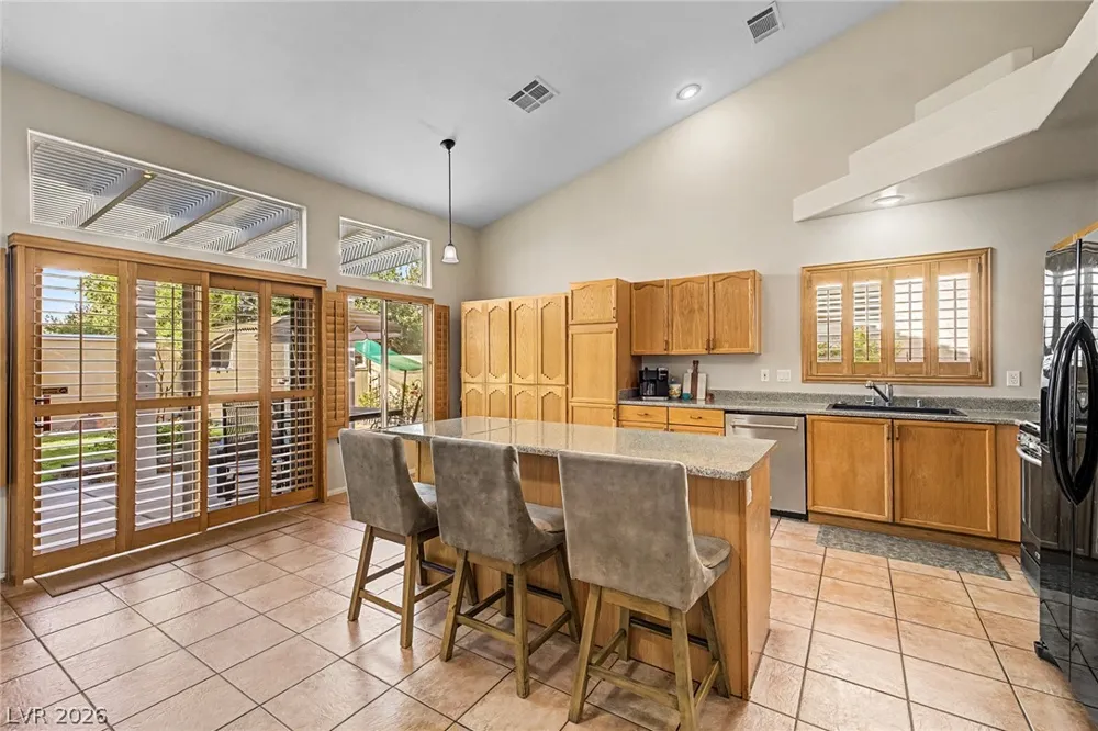 7632 Twisted Pine Avenue Las Vegas, NV 89131
