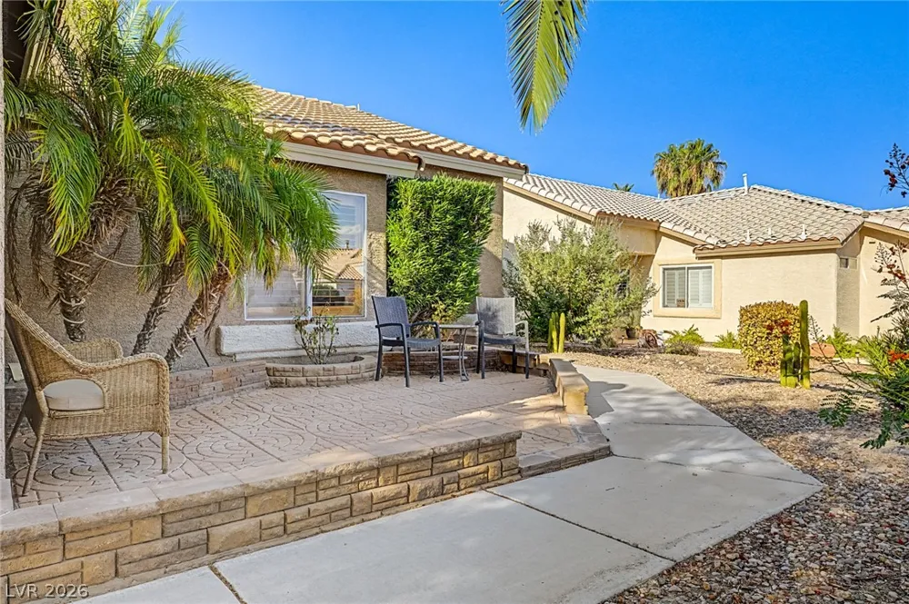 7632 Twisted Pine Avenue Las Vegas, NV 89131