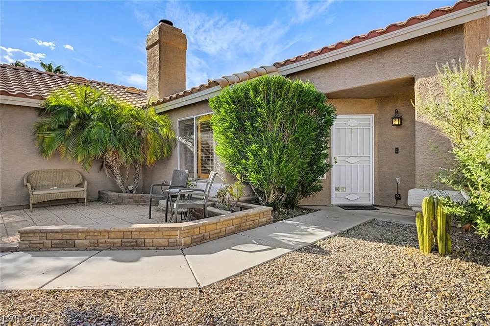 7632 Twisted Pine Avenue Las Vegas, NV 89131