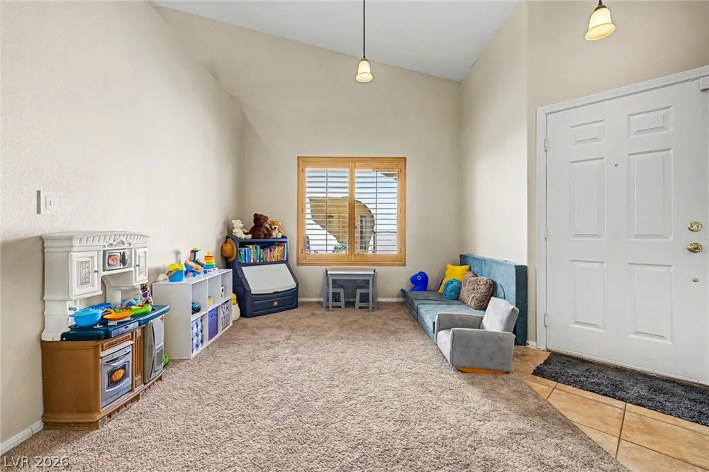 7632 Twisted Pine Avenue Las Vegas, NV 89131