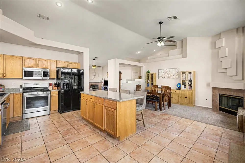 7632 Twisted Pine Avenue Las Vegas, NV 89131