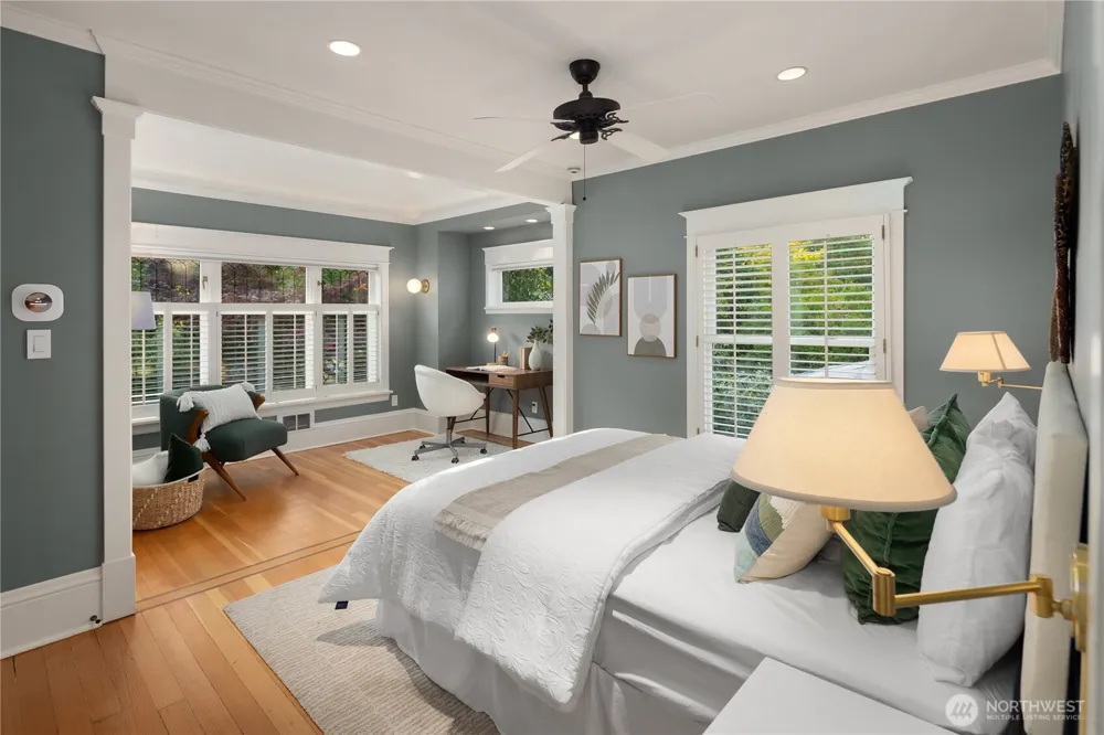 716 15th Avenue E Seattle, WA 98112