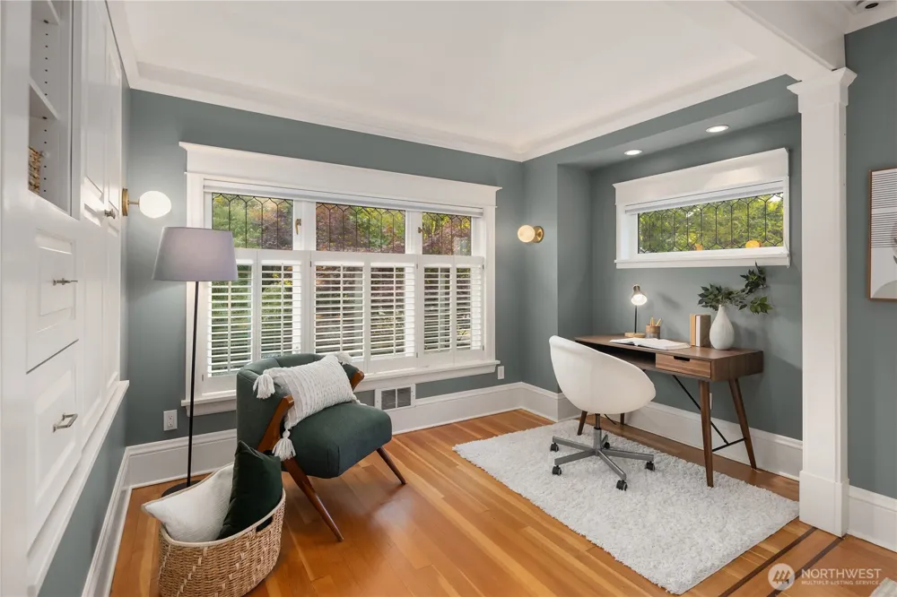 716 15th Avenue E Seattle, WA 98112