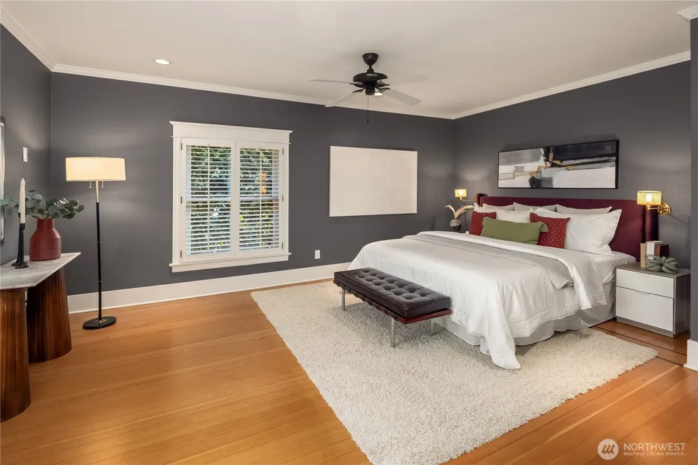 716 15th Avenue E Seattle, WA 98112