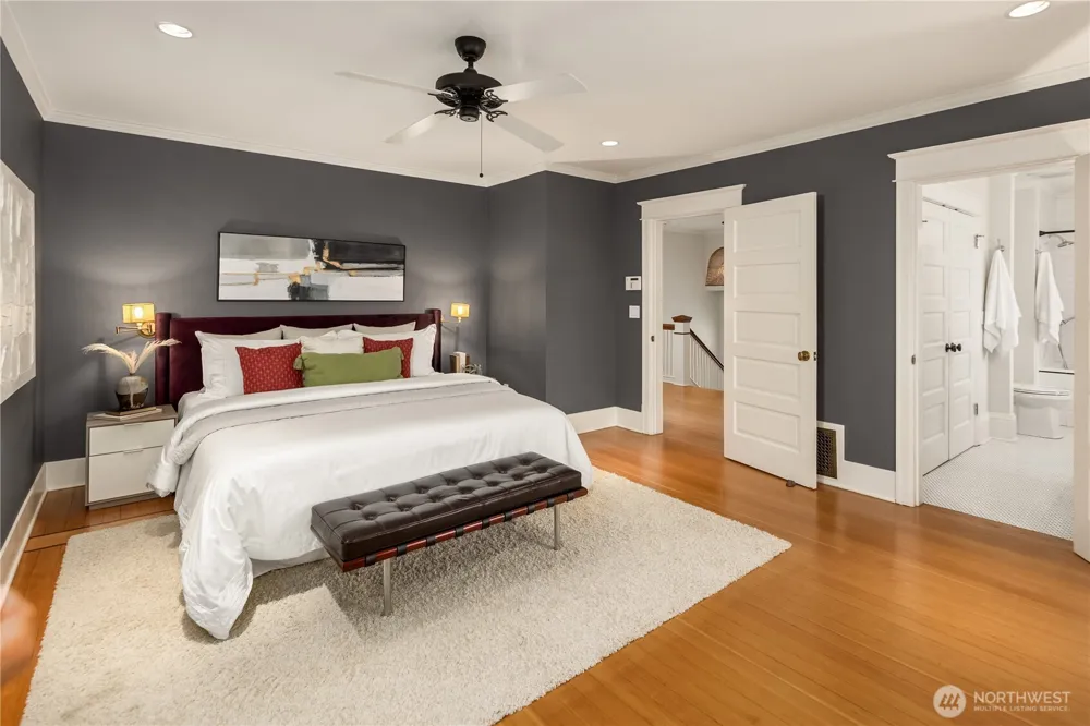 716 15th Avenue E Seattle, WA 98112