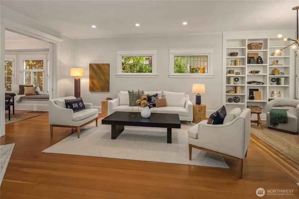 716 15th Avenue E Seattle, WA 98112