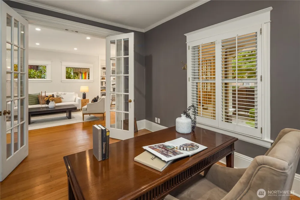 716 15th Avenue E Seattle, WA 98112