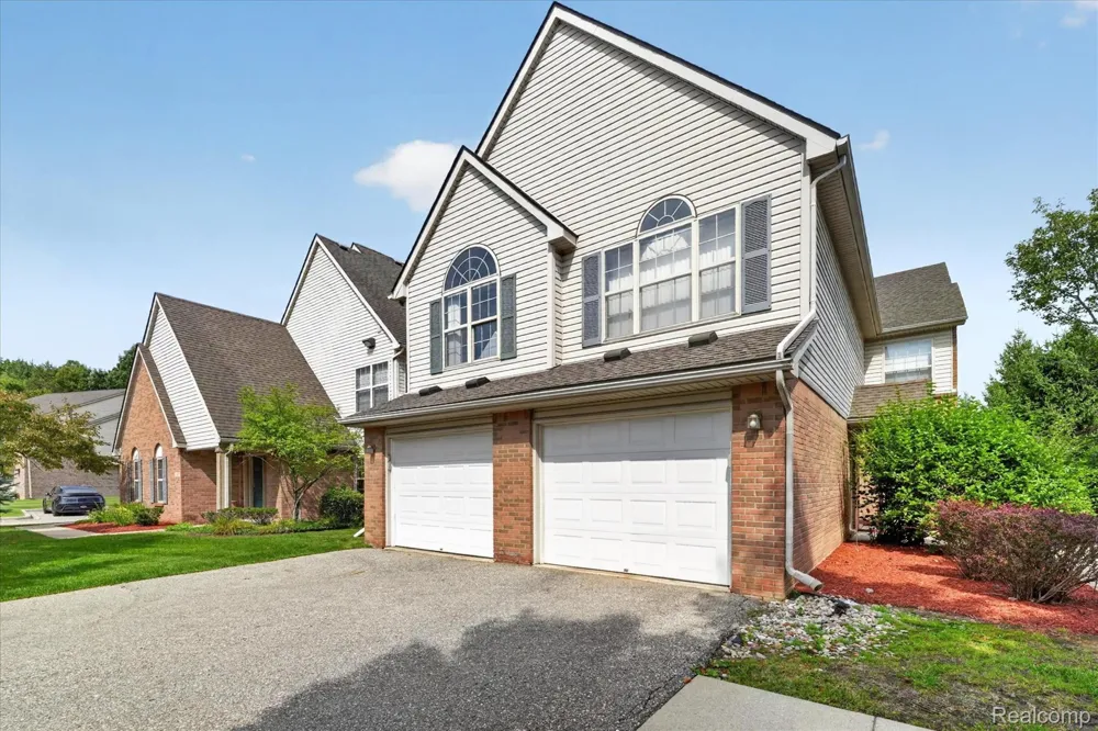 531 Brookfield Drive #81 Westland City, MI 48185