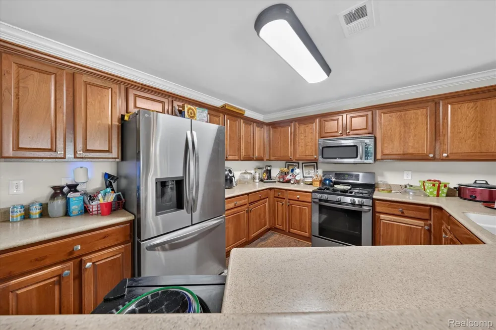 531 Brookfield Drive #81 Westland City, MI 48185