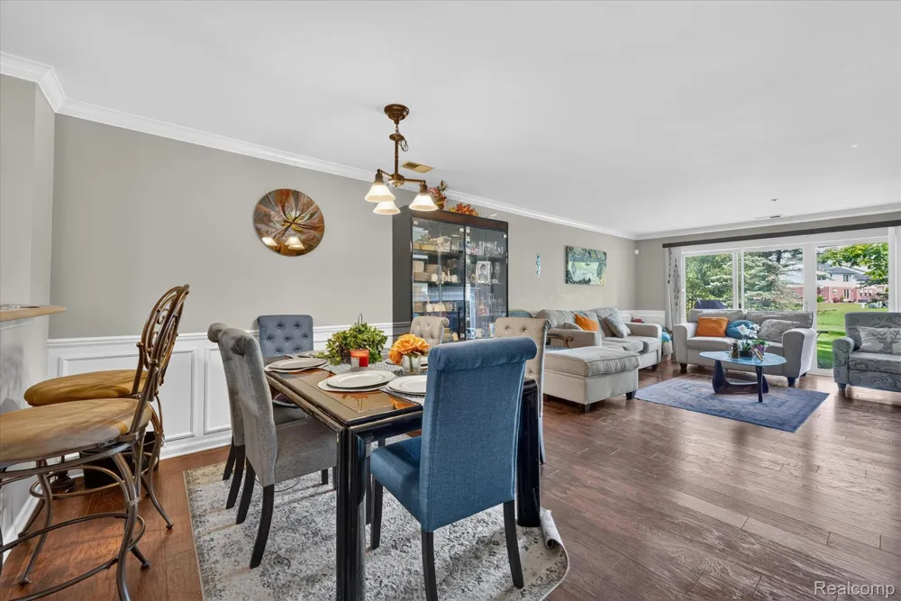 531 Brookfield Drive #81 Westland City, MI 48185