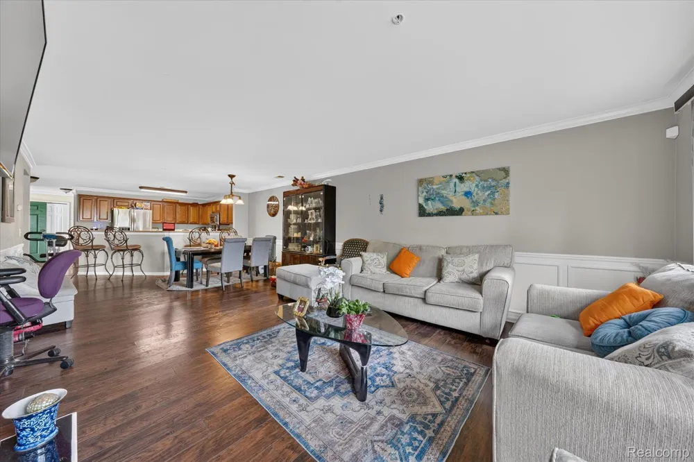 531 Brookfield Drive #81 Westland City, MI 48185