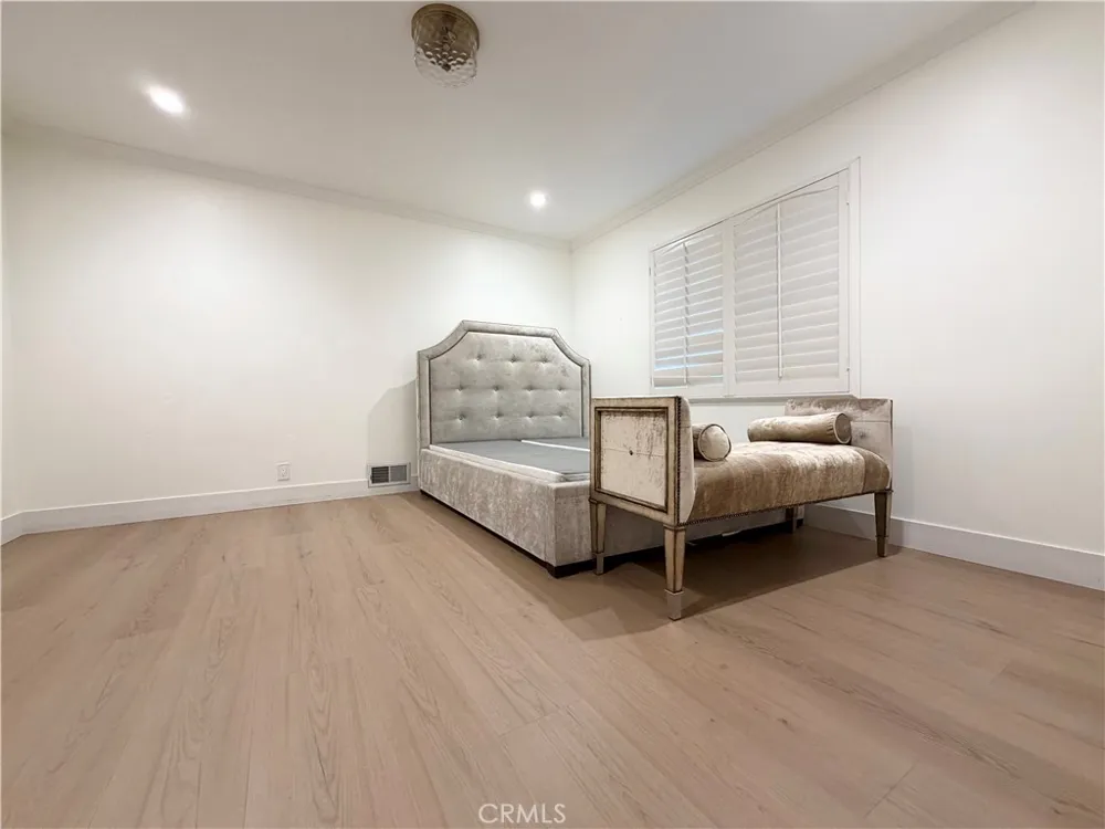 28 W Sycamore Avenue Arcadia, CA 91006