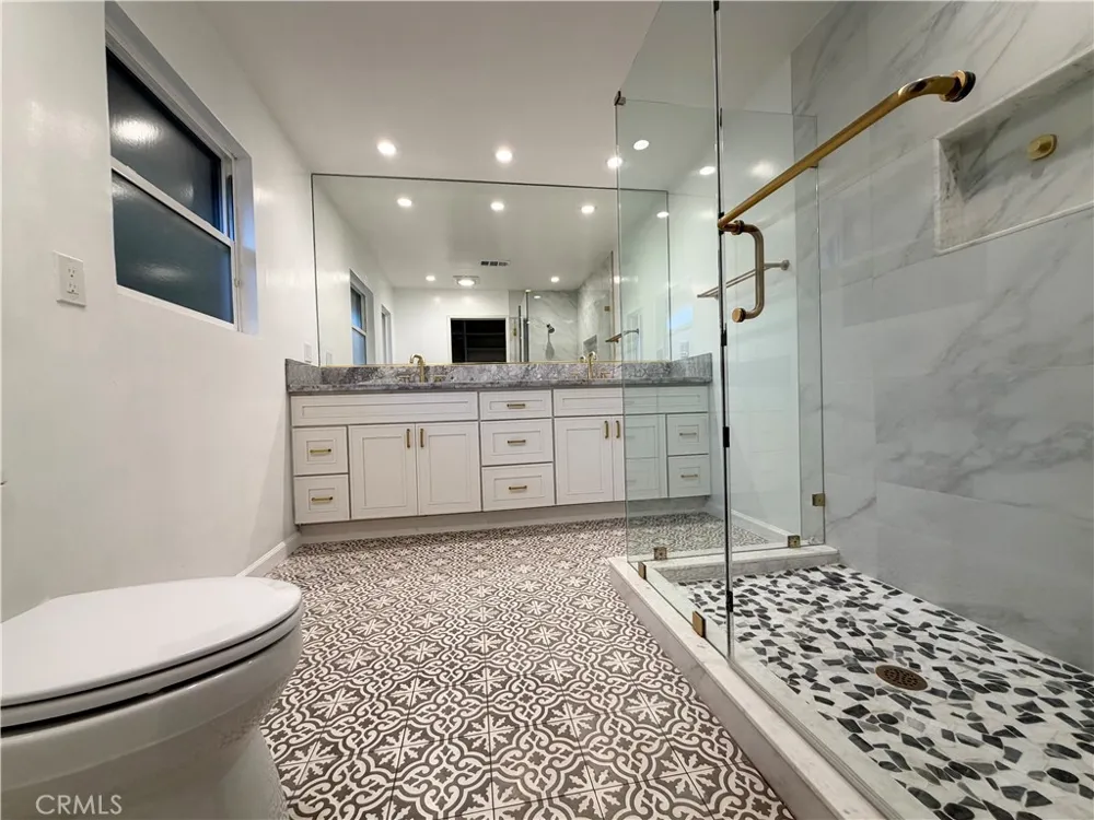 28 W Sycamore Avenue Arcadia, CA 91006