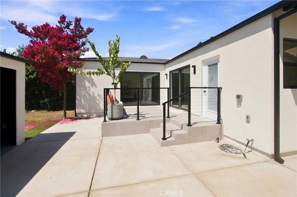 556 Hawthorne Glendale, CA 91204