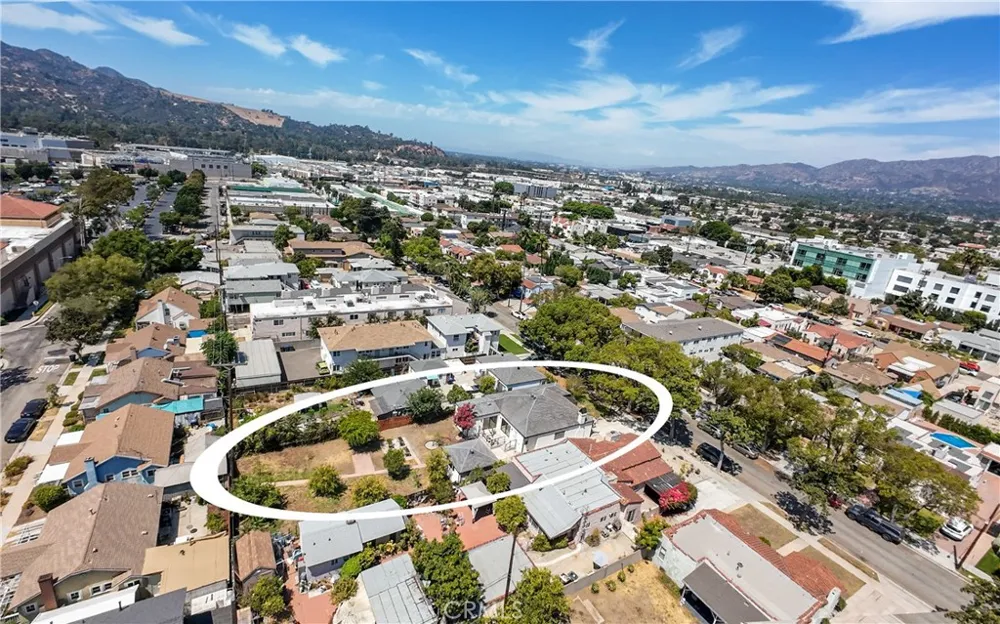 556 Hawthorne Glendale, CA 91204