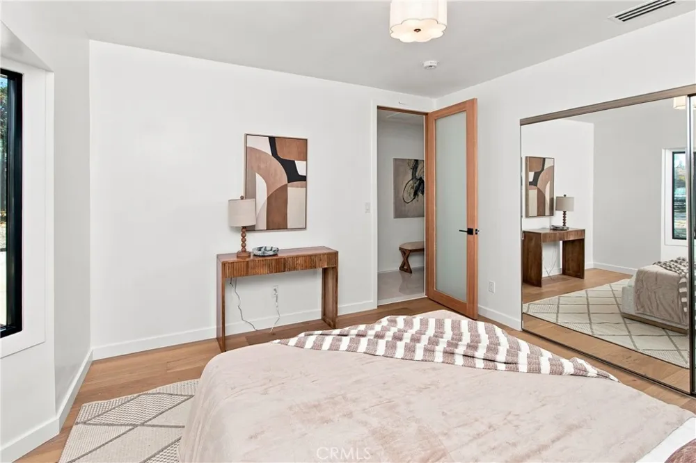 556 Hawthorne Glendale, CA 91204
