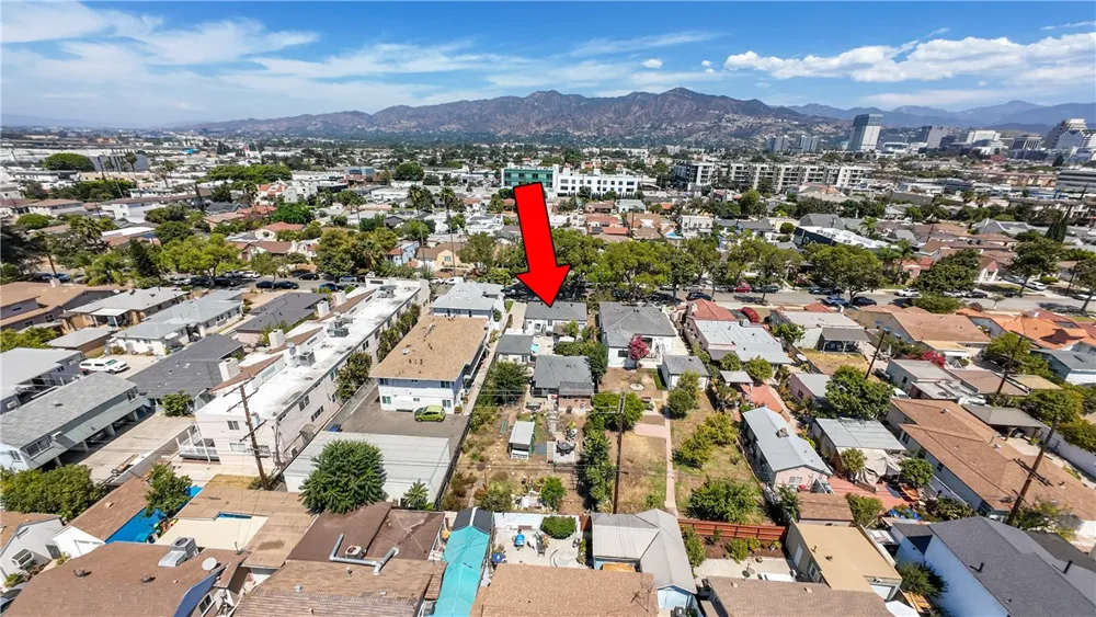 556 Hawthorne Glendale, CA 91204