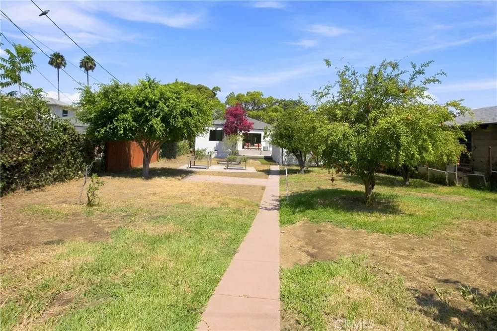 556 Hawthorne Glendale, CA 91204